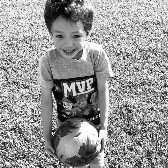 Meet your Posher, T'ari - Picture 5 of 5